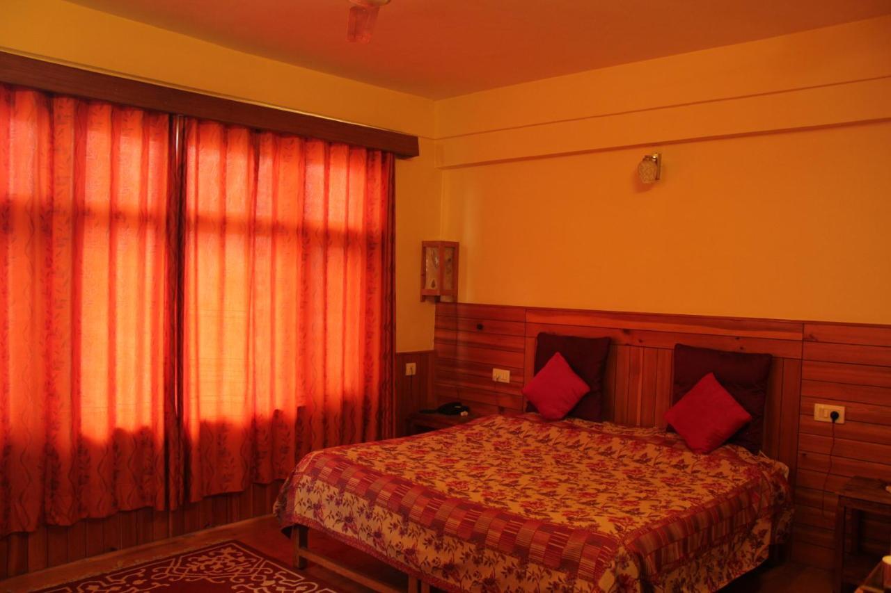 Pema Thang Hotel Kangra Dış mekan fotoğraf