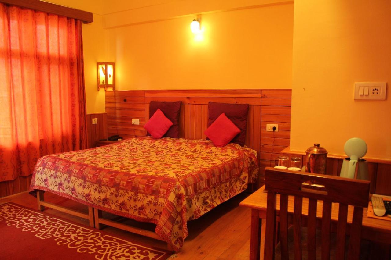 Pema Thang Hotel Kangra Dış mekan fotoğraf