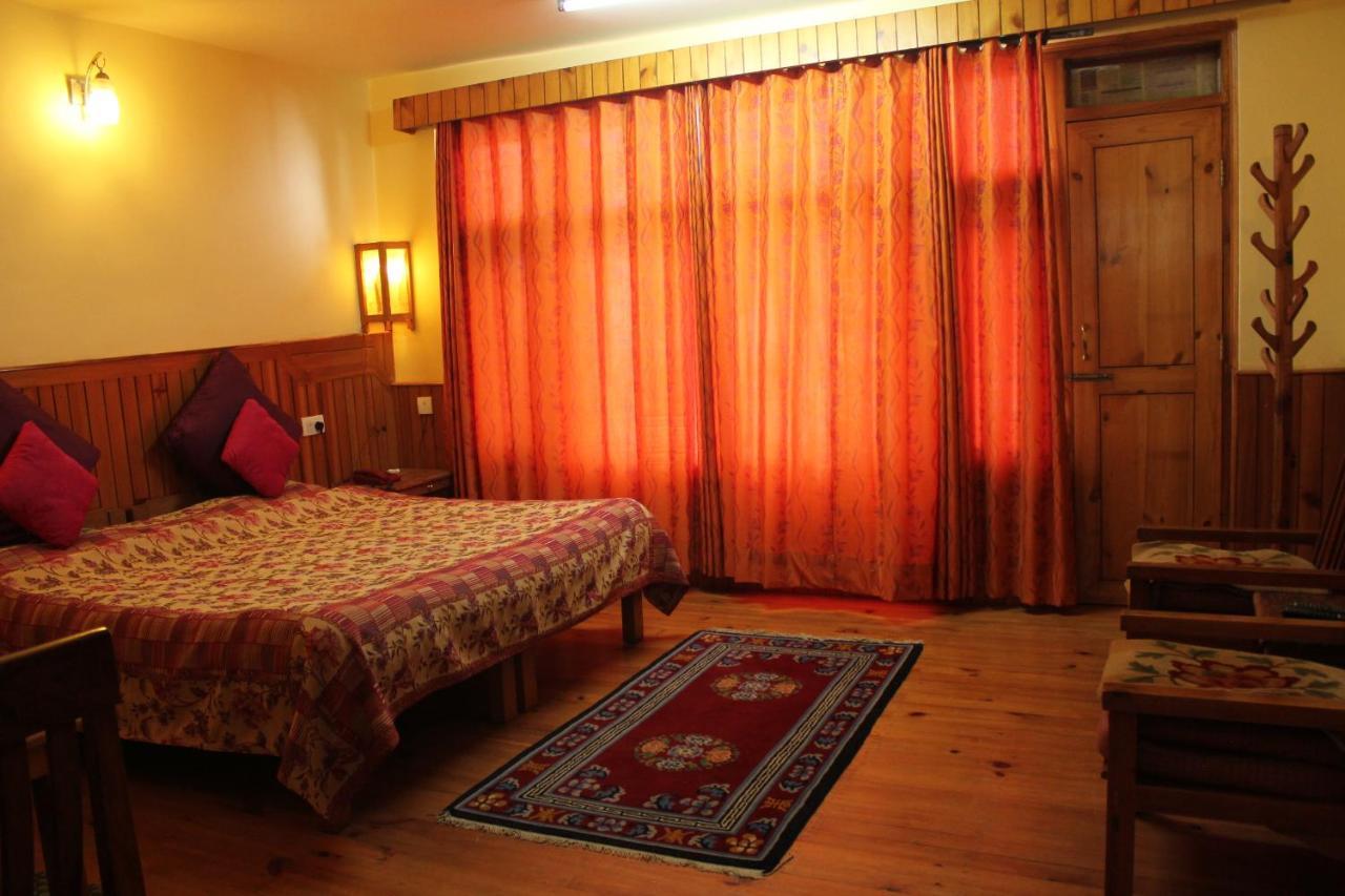 Pema Thang Hotel Kangra Dış mekan fotoğraf